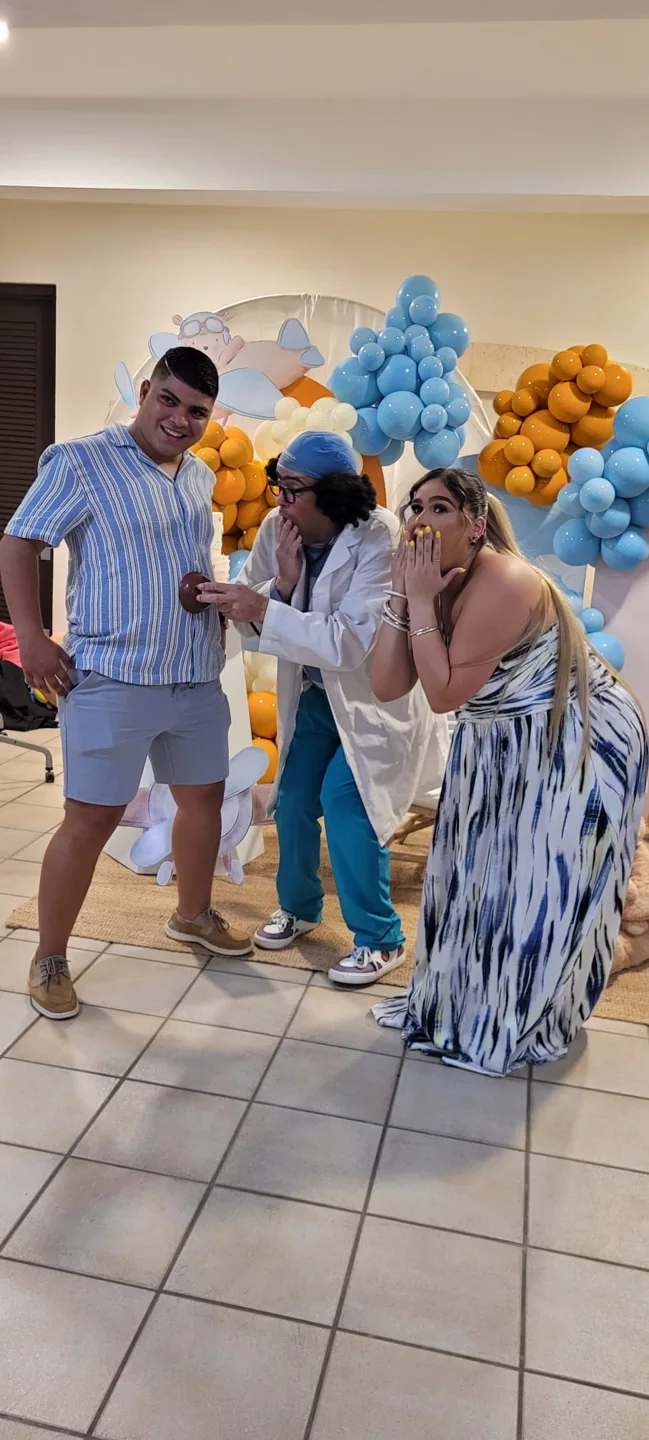 El Ginelocogo compartiendo con los invitados